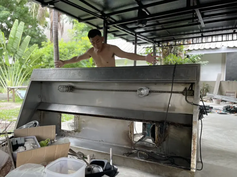 Three Monkeys — ร้านพิซซ่าเตาฟืน & บาร์ — 15